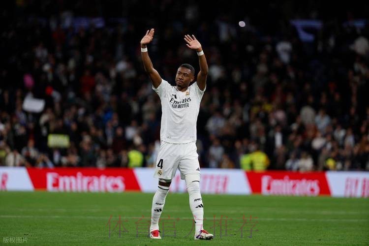 罗马诺:33岁阿拉巴预计明夏离开皇马 情况没改变 罗马诺:33岁阿拉巴预计明夏离开皇马 情况没改变